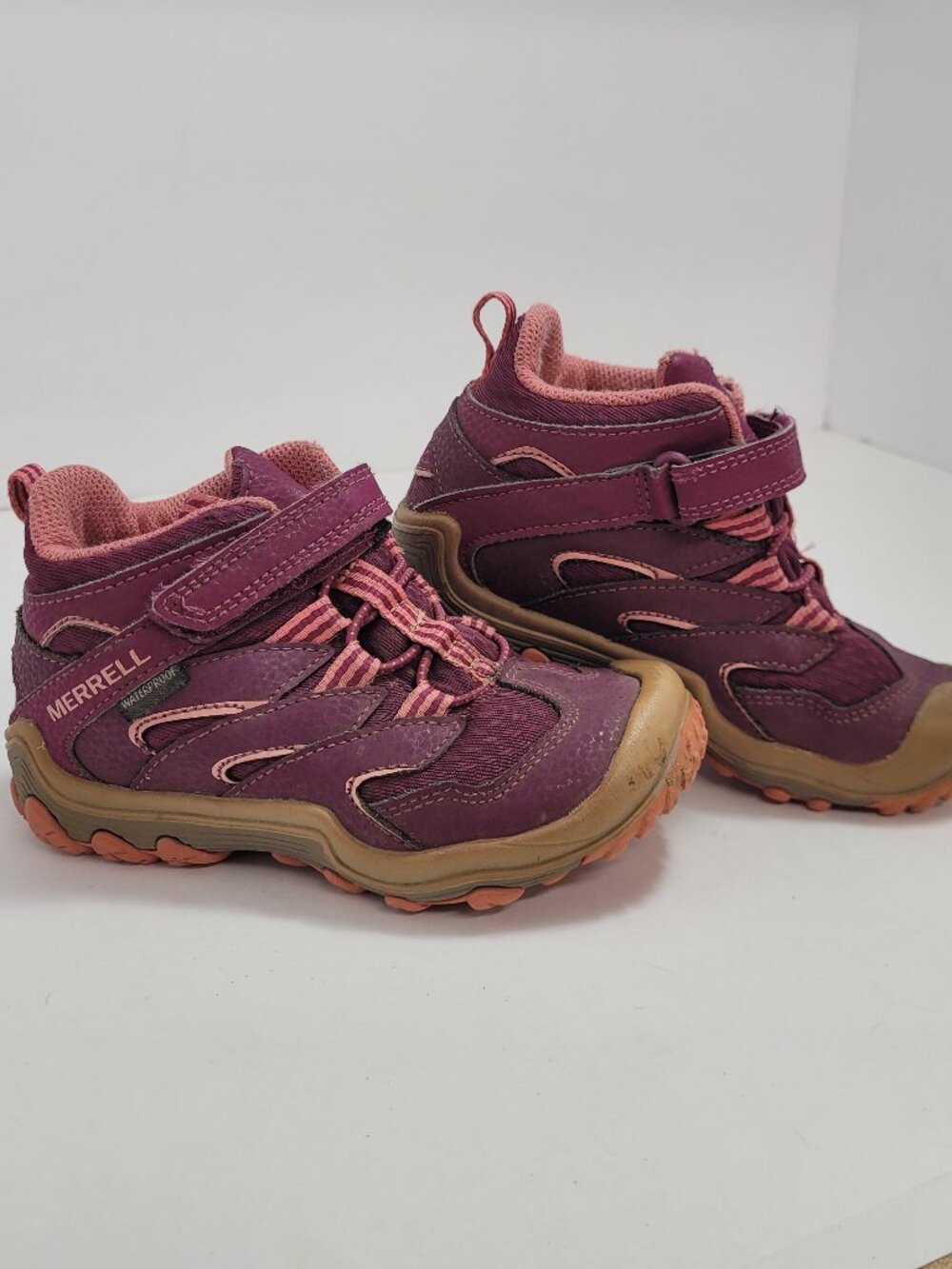 Merrel Chameleon 7 Access Mid Hiking Boot Girls Berry Pink